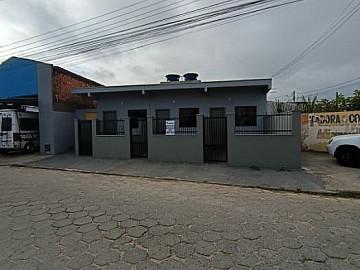6 Studios � venda no Portinho