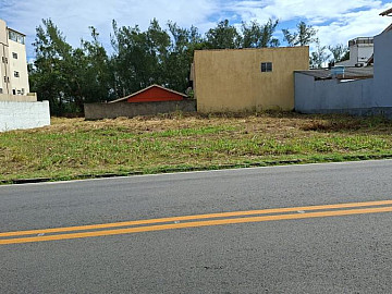 2 Terrenos no Mar Grosso