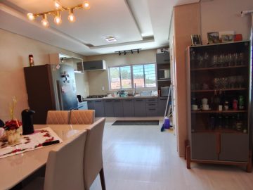 Casa para aluguel anual em Cabeuda