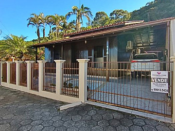 Casa com Piscina no Mar Grosso